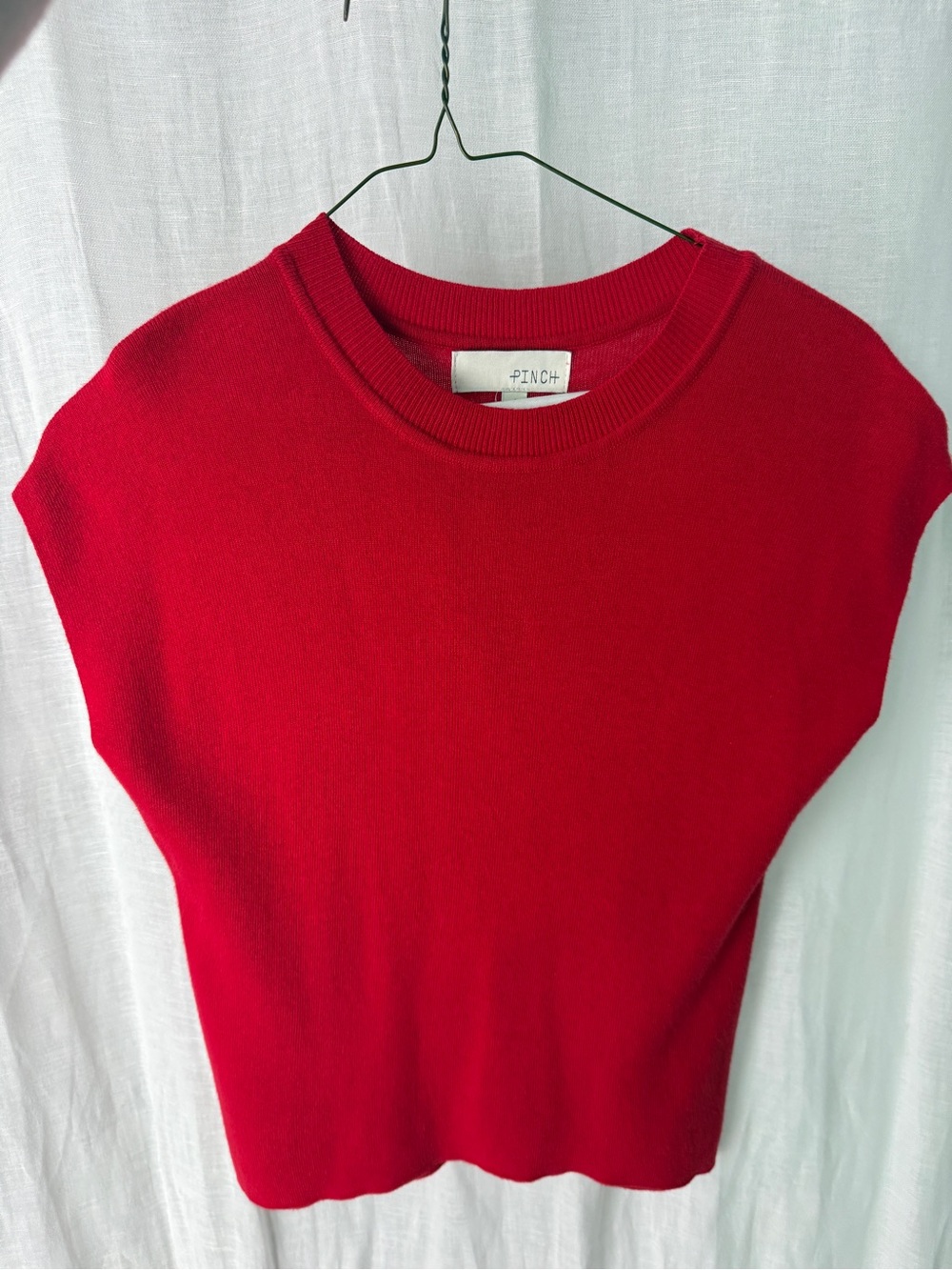 Pinch Bold Red Sleeveless Knit Shell